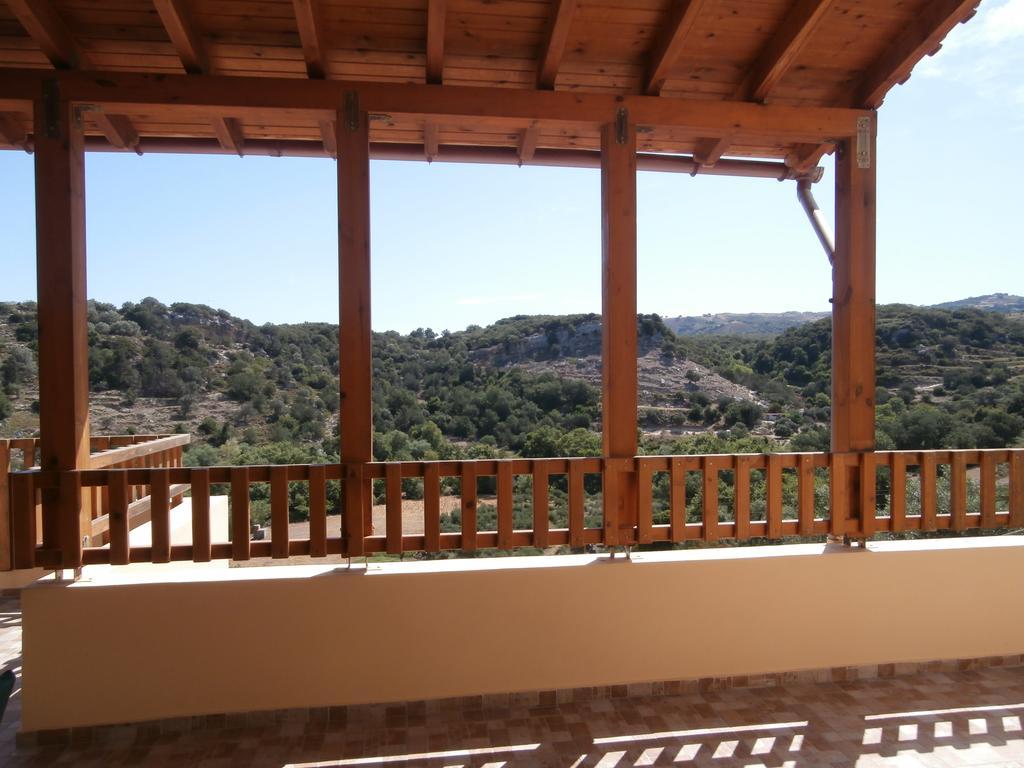 Stratos Villas