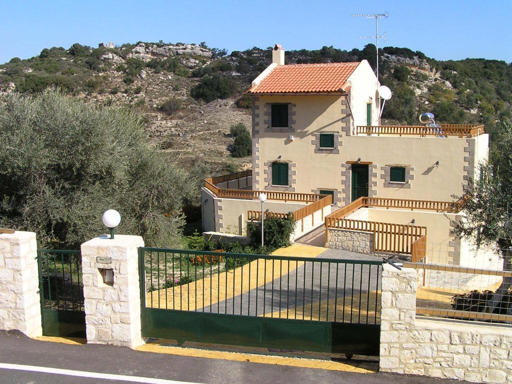 Villa Stratos Villas